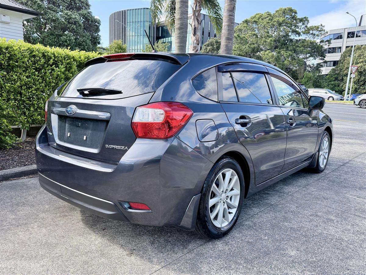 2012 Subaru Impreza 2.0i Low KM Carousel 4