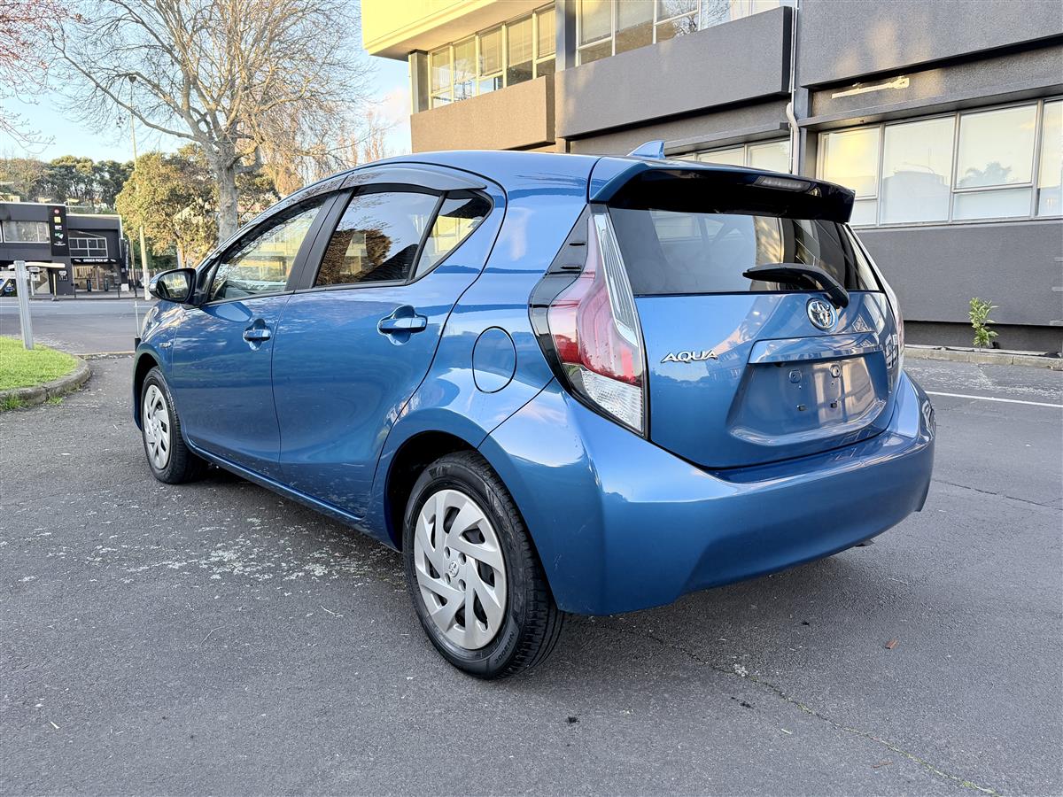 2016 Toyota Aqua Safety Sense | Push Start | 43k Carousel 4