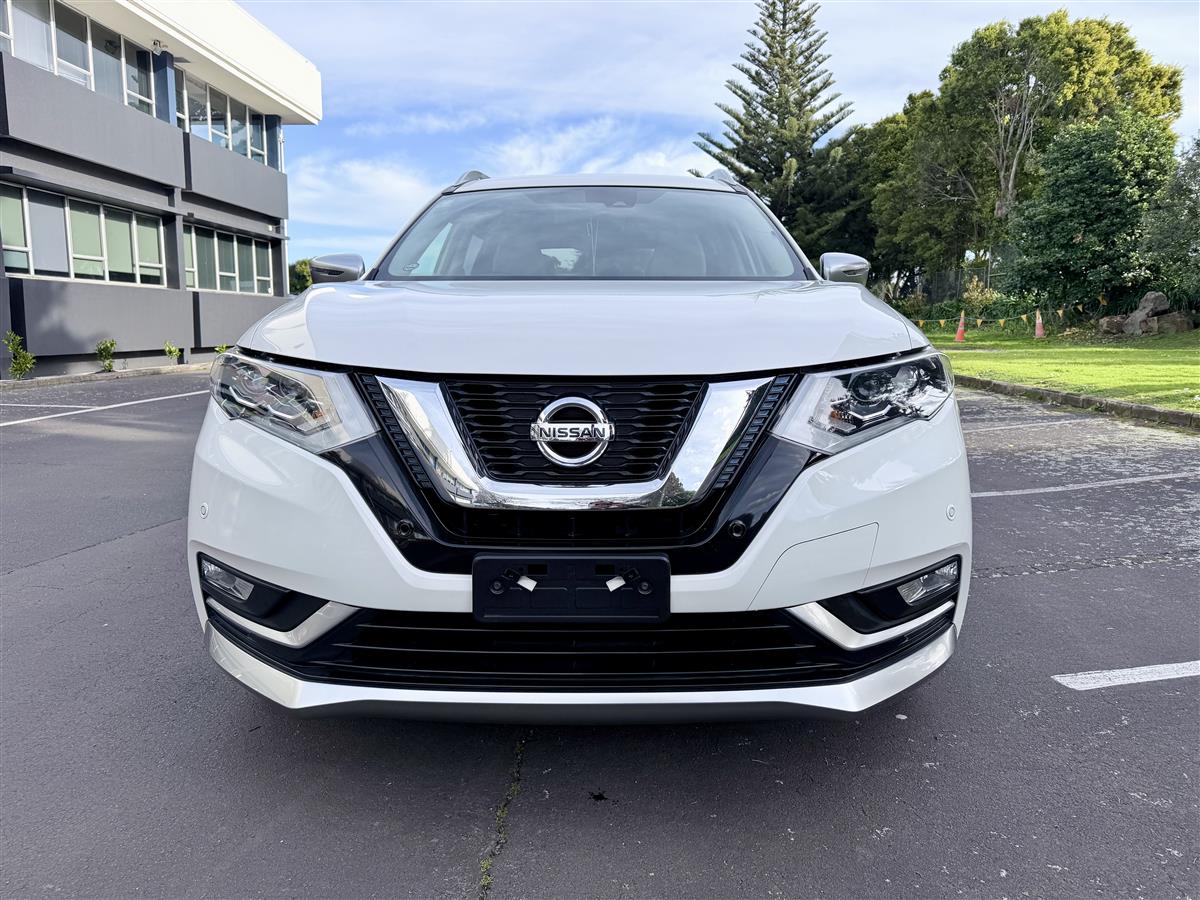 2018 Nissan X-Trail Mode Premium | Luxury SUV | 88k Carousel 1