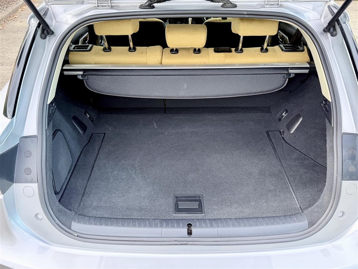 2014 Lexus CT 200h Version C | Hybrid | 99k Carousel 29