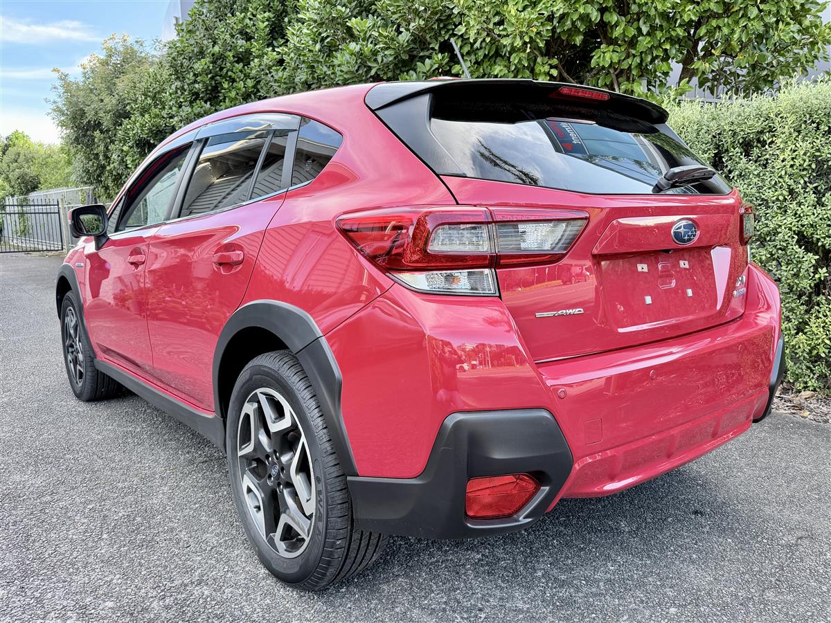 2019 Subaru XV Hybrid AWD Carousel 4