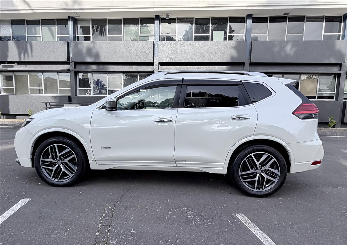 2018 Nissan X-Trail Mode Premium | Luxury SUV | 88k Carousel 3