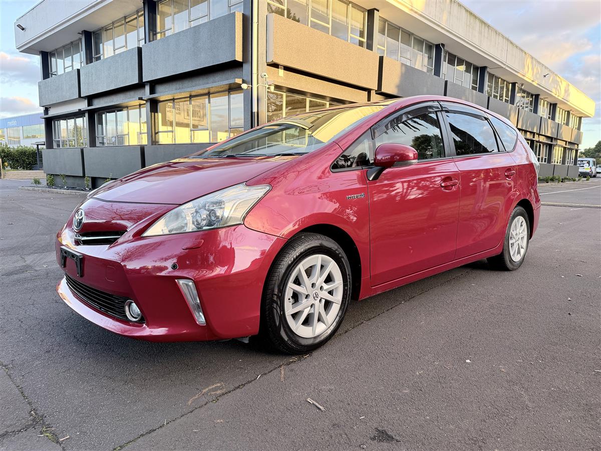 2013 Toyota Prius Alpha G | 7 Seater | Cruise Control Carousel 2
