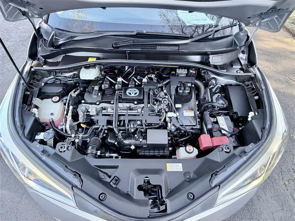 2017 Toyota C-HR G Hybrid | 48k KM | Toyota Safety Carousel 17