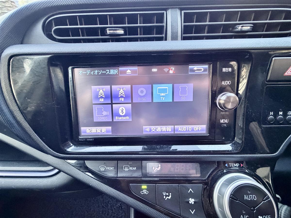 2016 Toyota Aqua Safety Sense | Push Start | 43k Carousel 12
