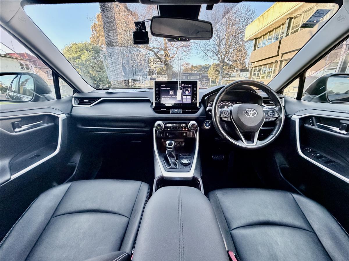 2021 Toyota RAV4 Hybrid Limited | Top of the Range | NZ Favourite Carousel 8