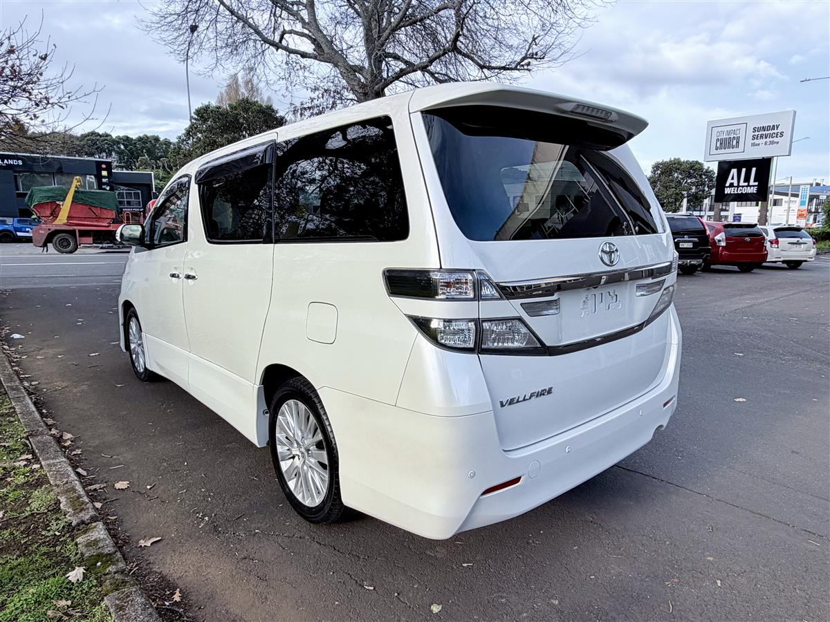 2012 Toyota Vellfire 2.4Z | 7 Seater | Luxury Van Carousel 6