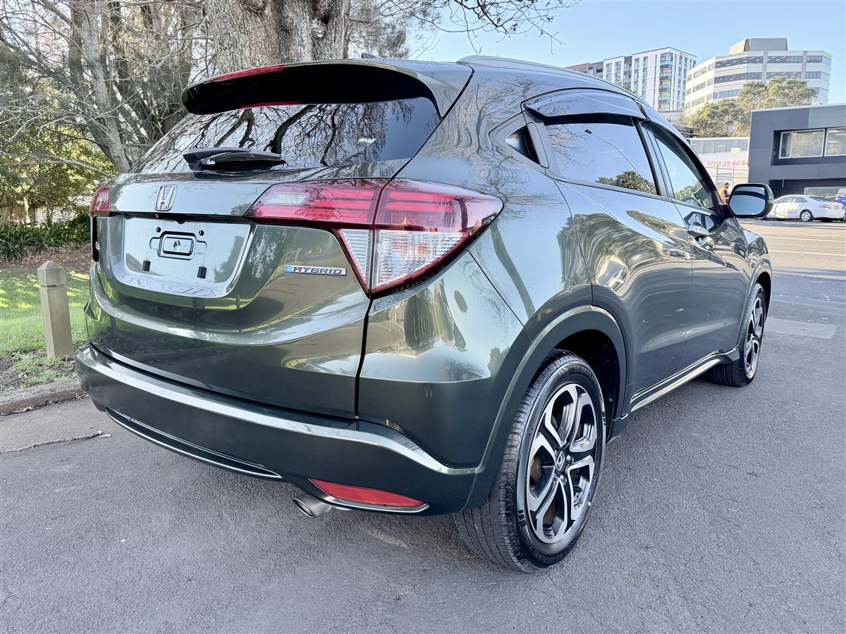 2014 Honda Vezel Z | Honda Sensing | Hybrid SUV Carousel 4