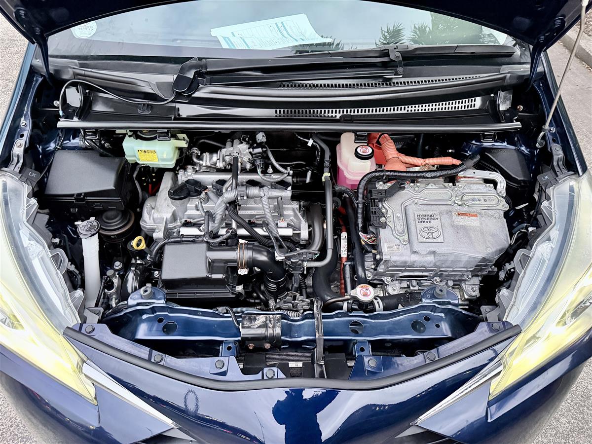 2017 Toyota Vitz Hybrid | Juwela | 87k KM Carousel 15