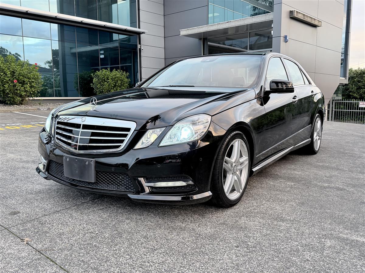 2013 Mercedes-Benz E 250 Avantgarde | 76k KM | Luxury Carousel 2