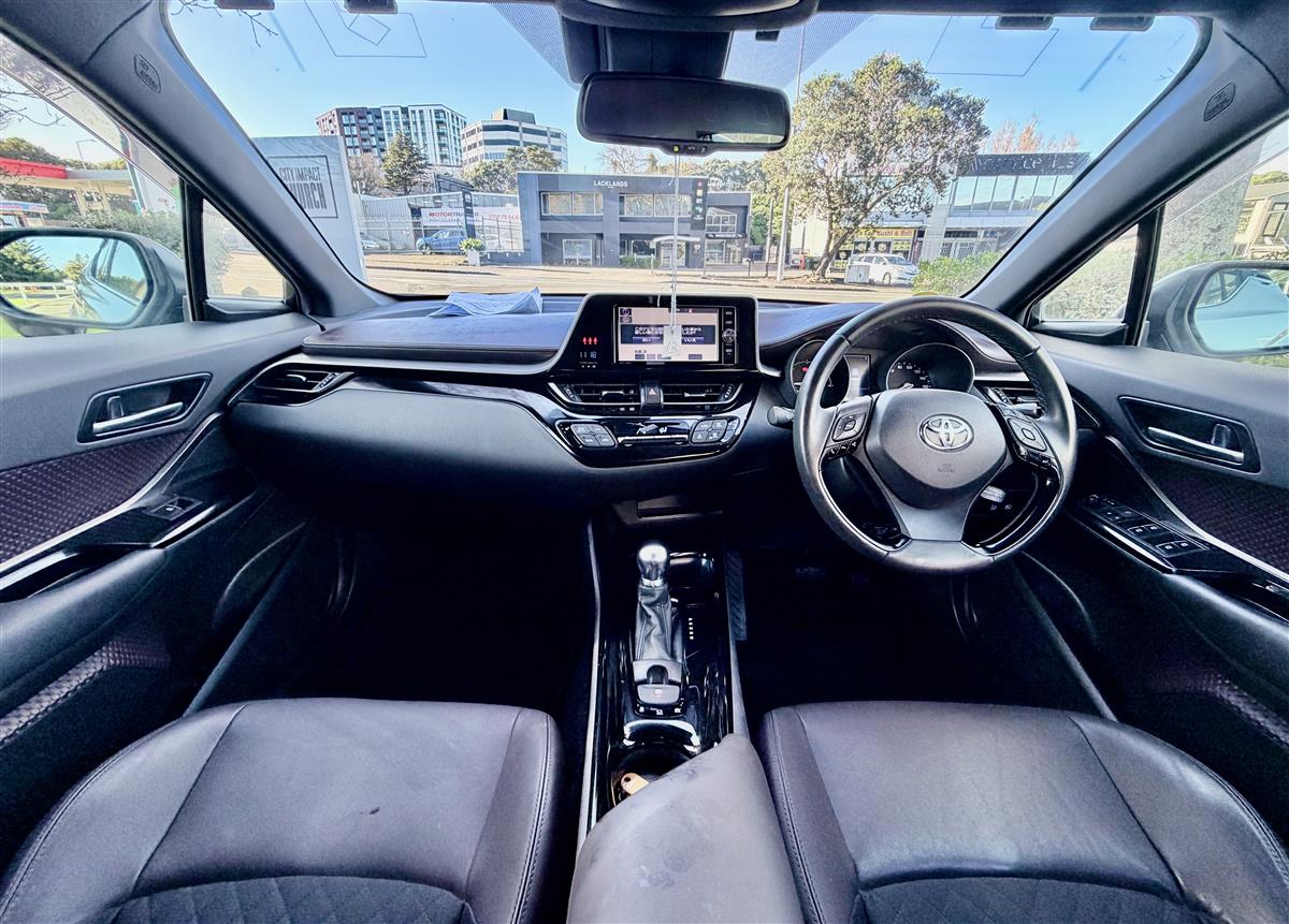 2017 Toyota C-HR G Hybrid | 48k KM | Toyota Safety Carousel 8