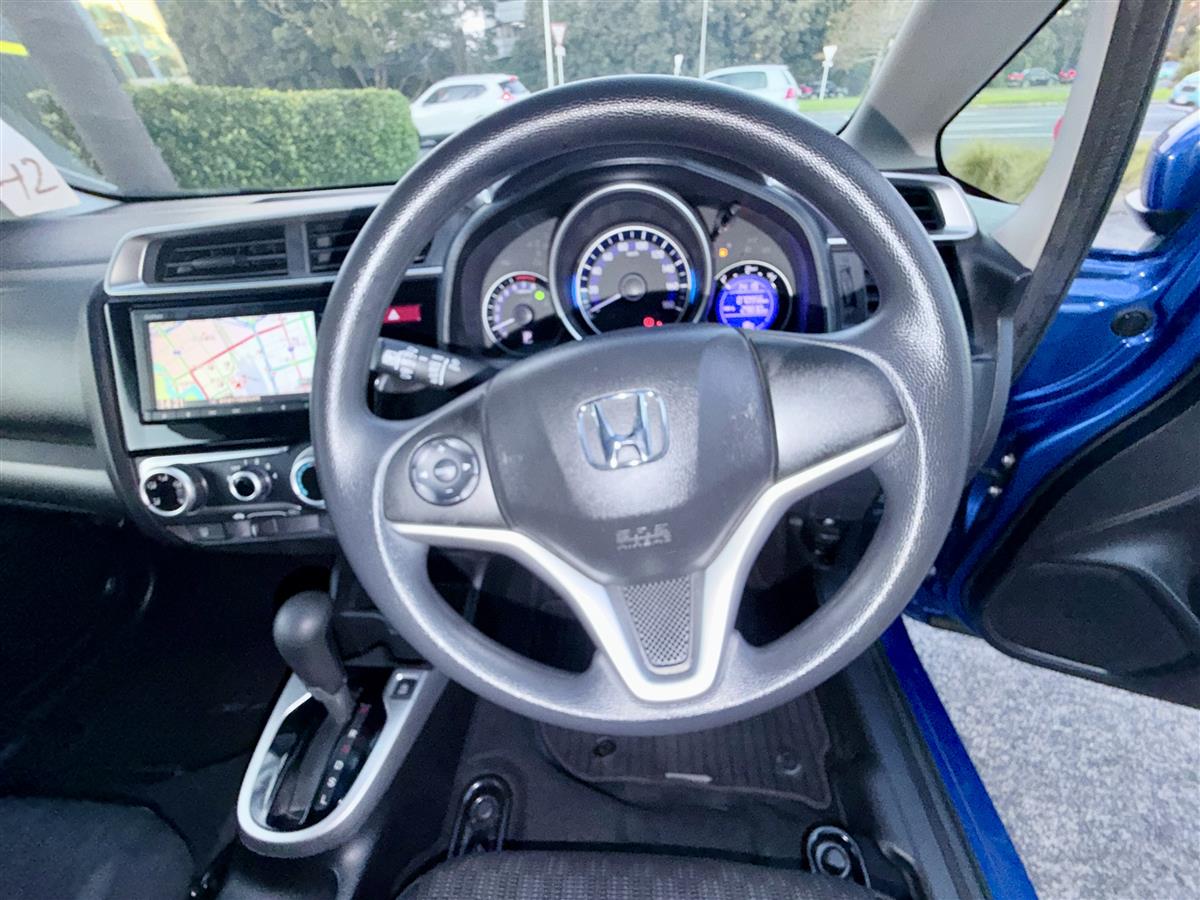 2014 Honda Fit 71k KM | Auto Hatch Carousel 11