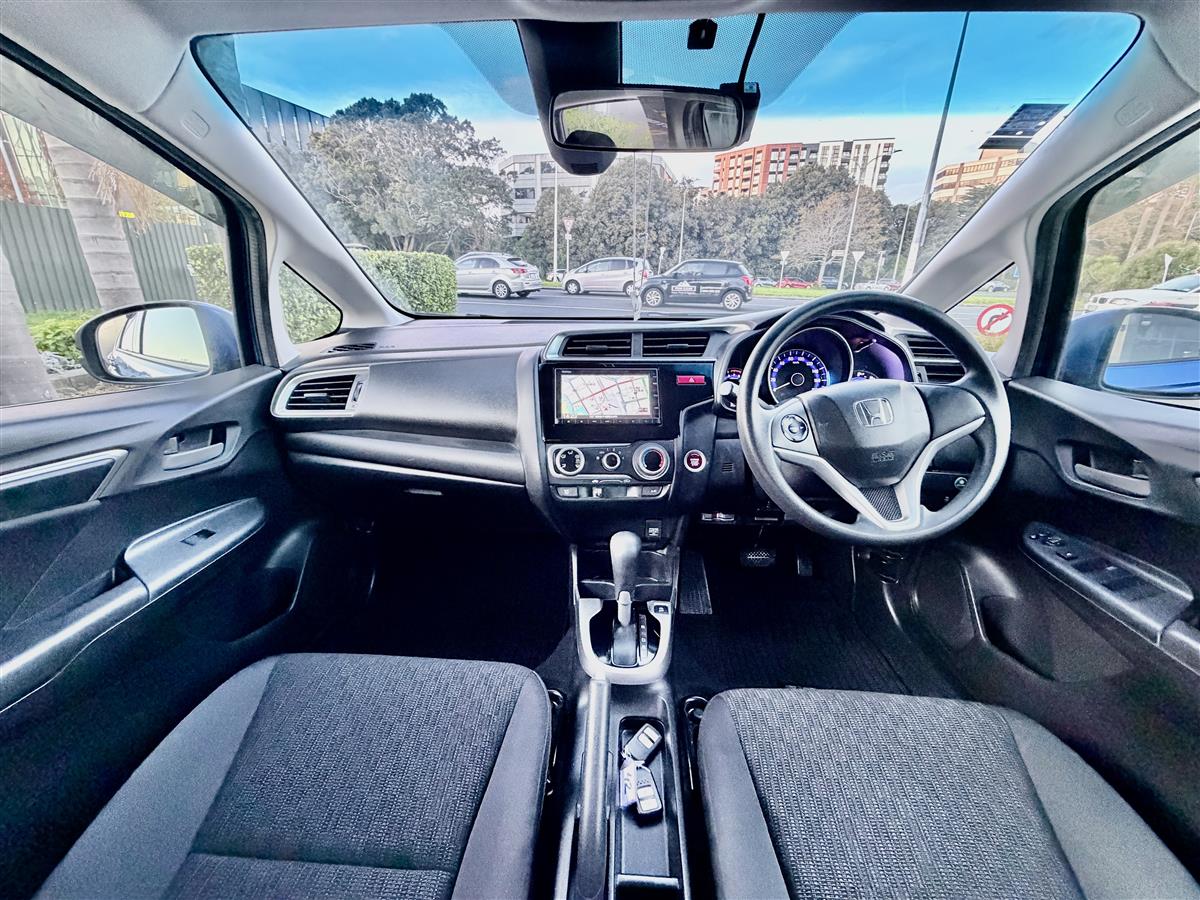 2014 Honda Fit 71k KM | Auto Hatch Carousel 7