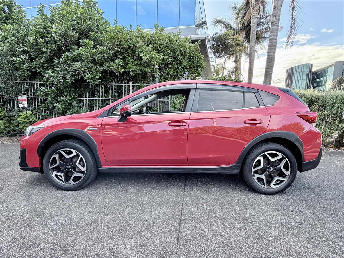 2019 Subaru XV Hybrid AWD Carousel 3
