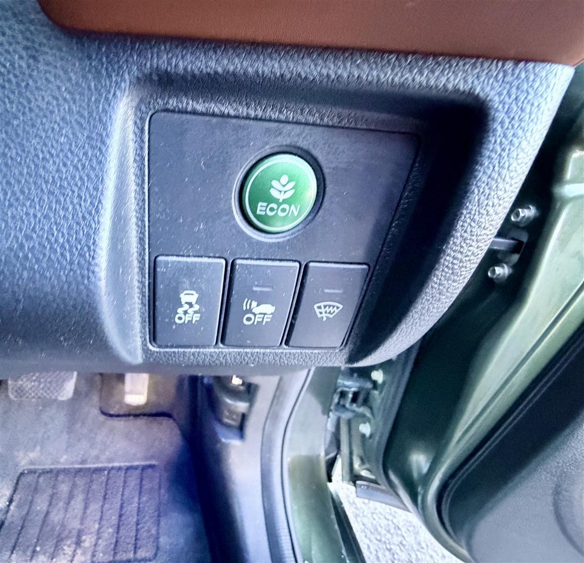 2014 Honda Vezel Z | Honda Sensing | Hybrid SUV Carousel 11