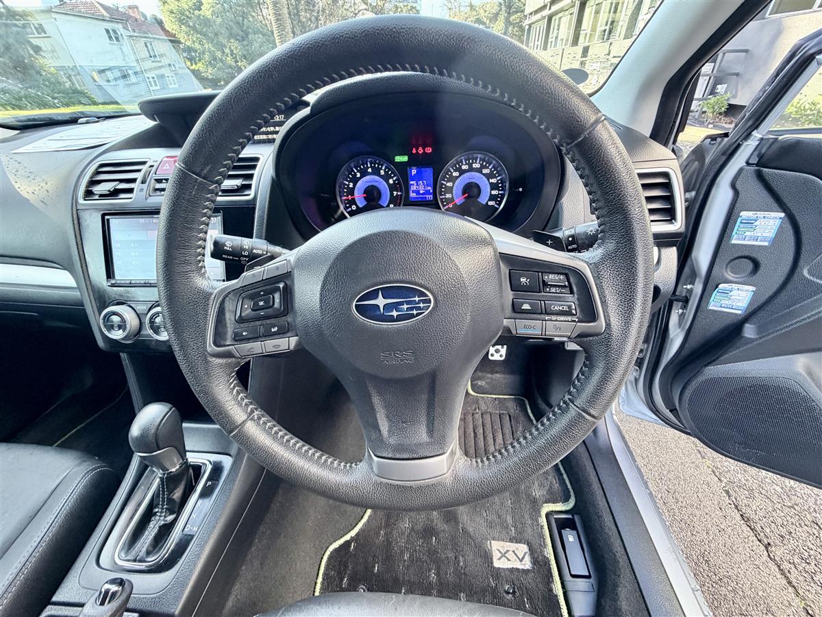2015 Subaru XV Hybrid | AWD | 84k KM | SUV Carousel 8