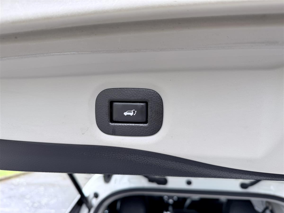 2018 Nissan X-Trail Hybrid 4WD | 20X | 88k KM Carousel 9