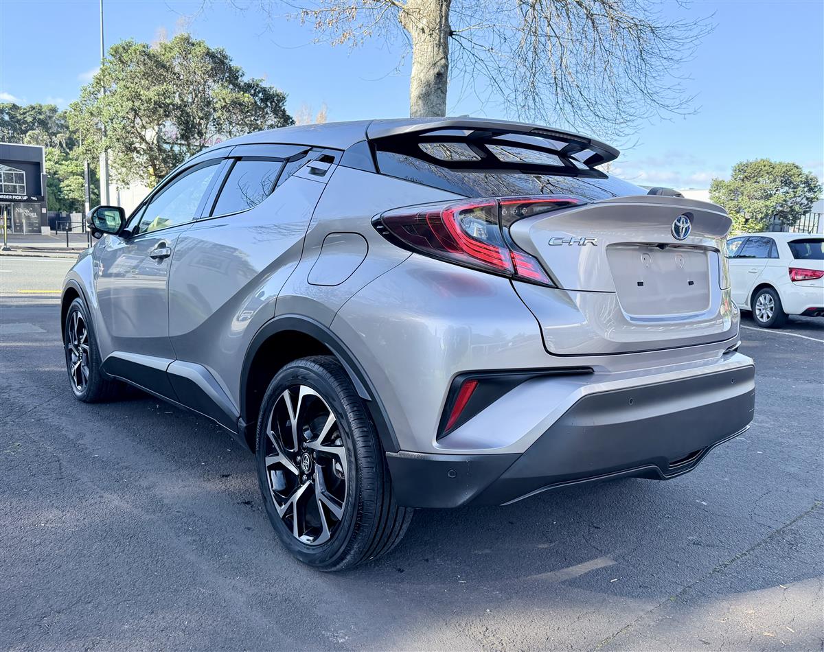 2017 Toyota C-HR G Hybrid | 48k KM | Toyota Safety Carousel 4