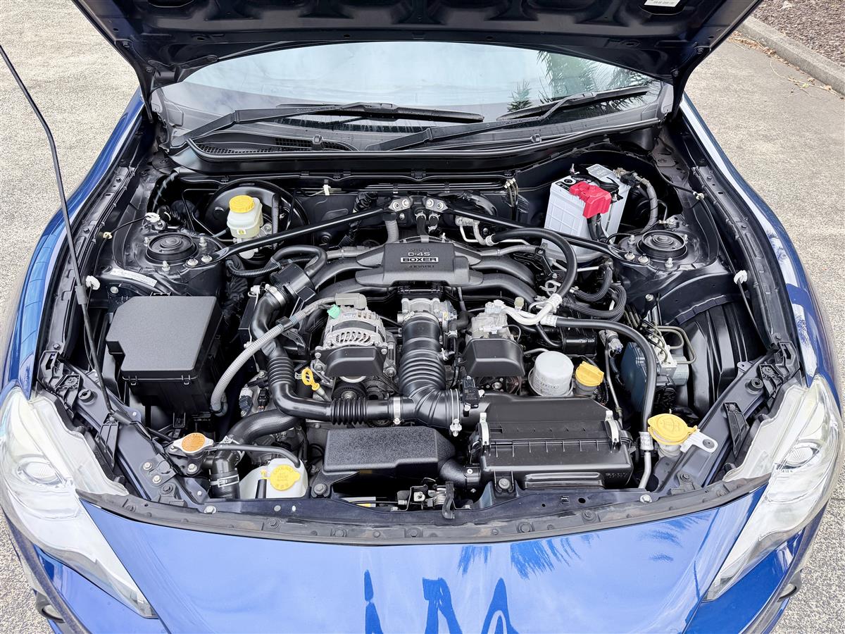 2014 Toyota 86 Low KM Sports Coupe – Fun to Drive Carousel 16