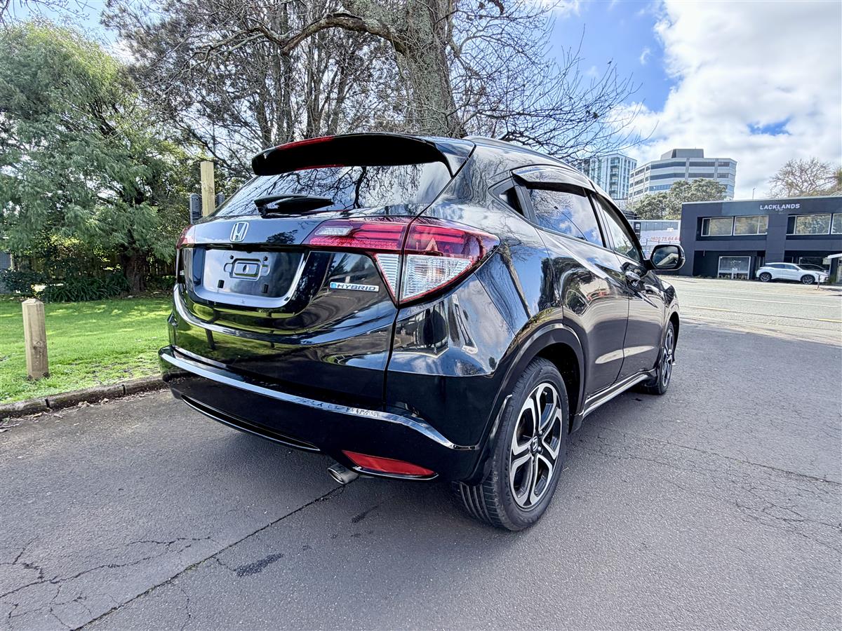 2017 Honda Vezel Z Spec • Hybrid • Honda Sensing • 56k Carousel 6