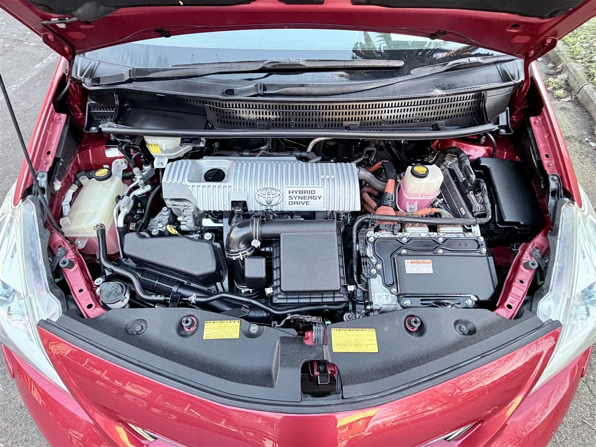 2013 Toyota Prius Alpha G | 7 Seater | Cruise Control Carousel 12