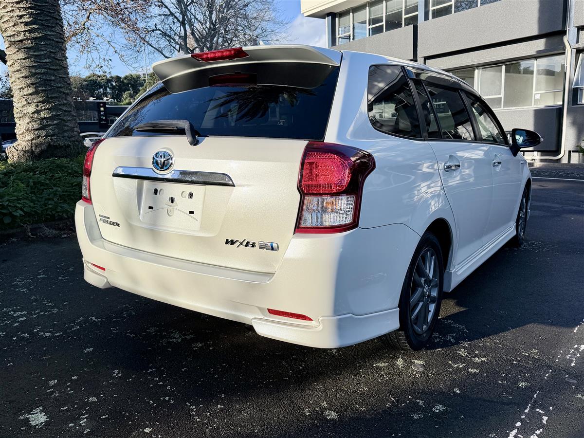 2013 Toyota Fielder Hybrid G Aero | 82k KM Carousel 5