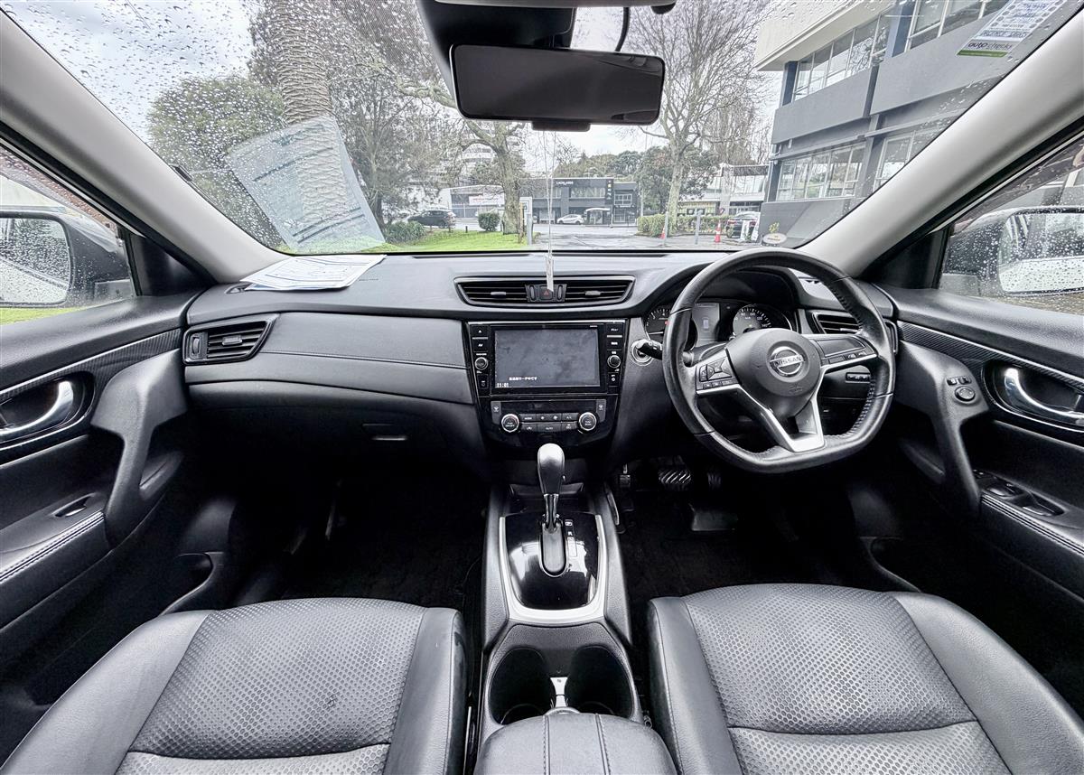 2018 Nissan X-Trail Hybrid 4WD | 20X | 88k KM Carousel 7