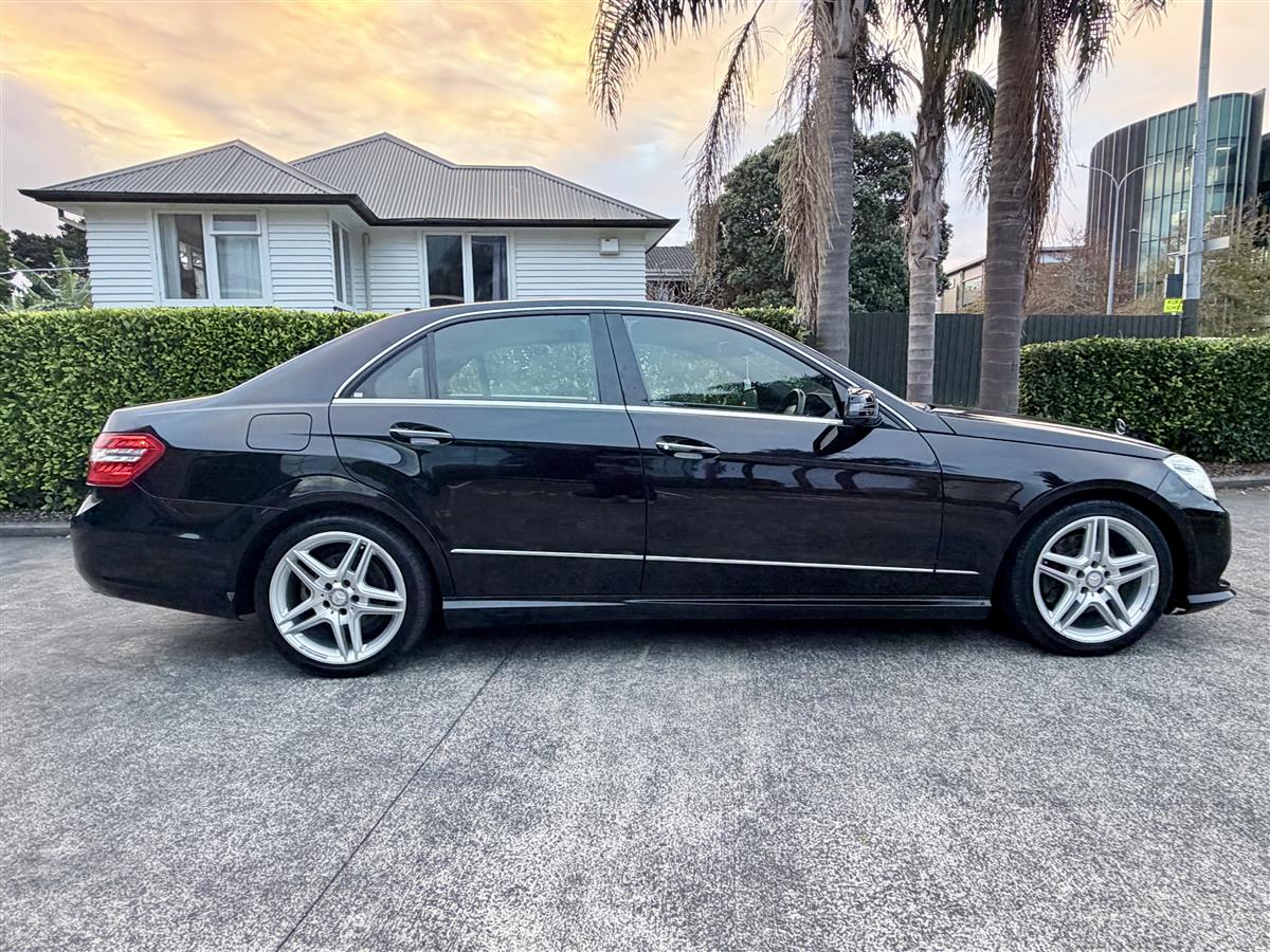 2013 Mercedes-Benz E 250 Avantgarde | 76k KM | Luxury Carousel 3