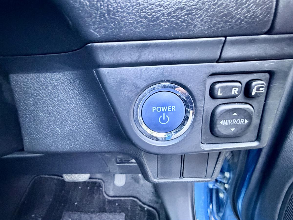 2015 Toyota Fielder Hybrid G Aero | Push Start | 47k Carousel 11