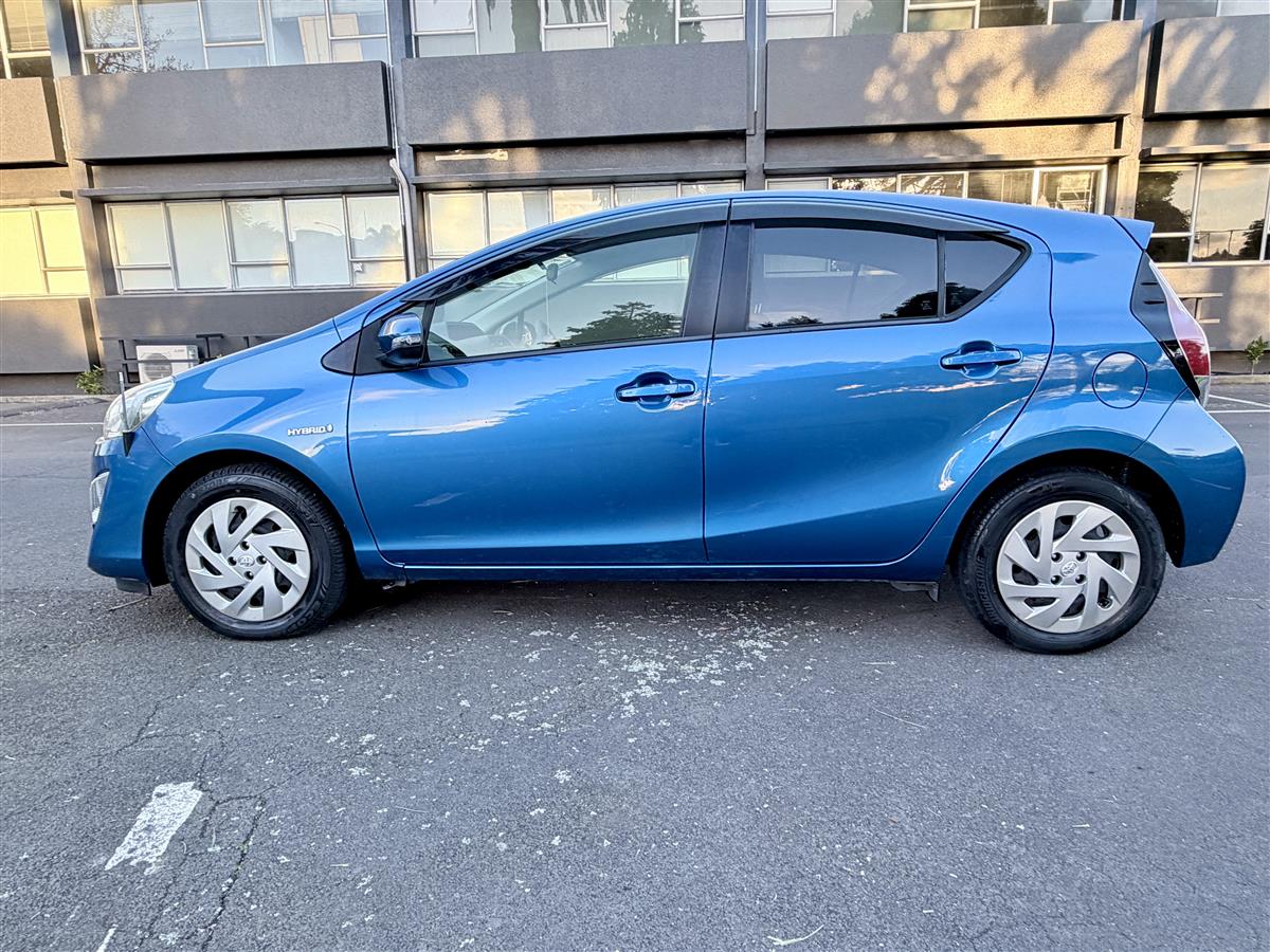 2016 Toyota Aqua Safety Sense | Push Start | 43k Carousel 3