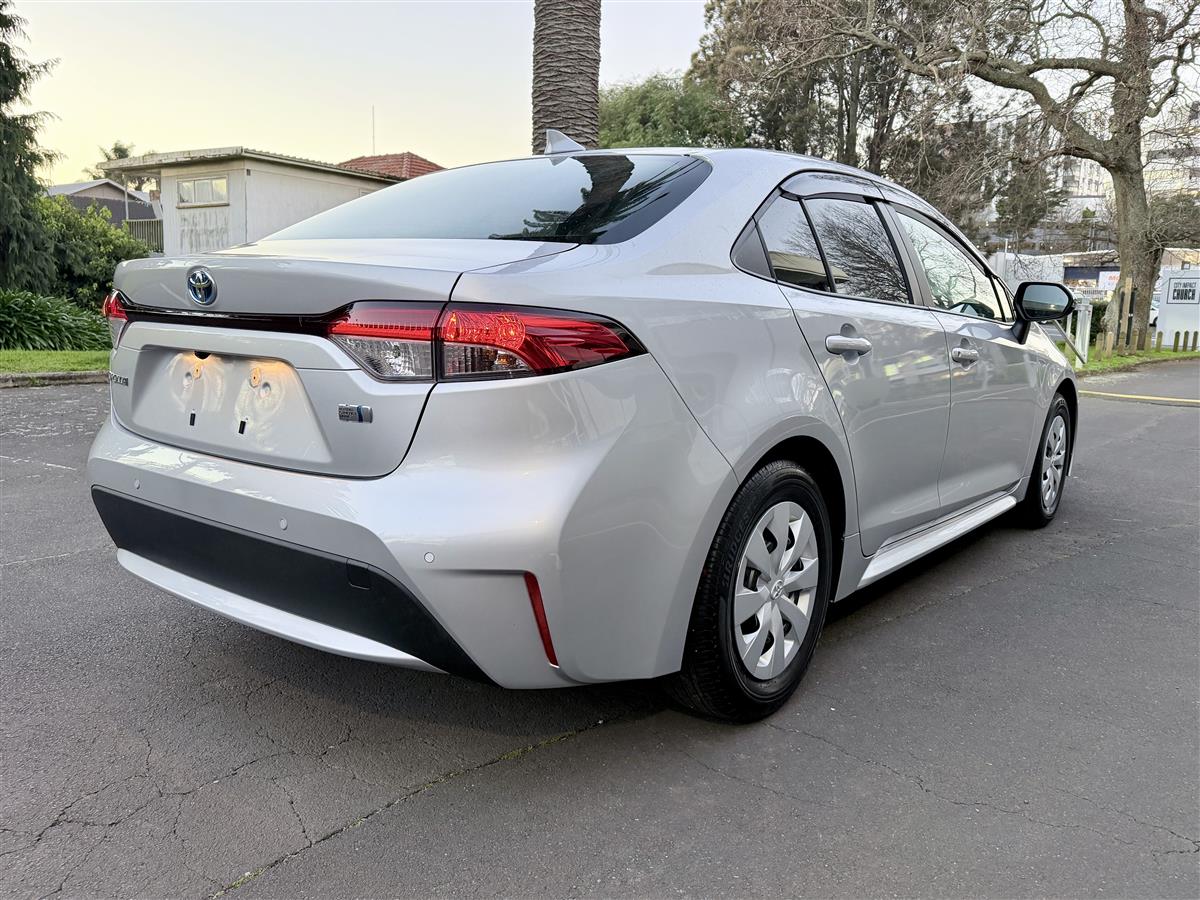 2022 Toyota Corolla G | 12,600 KM | Like New Carousel 5