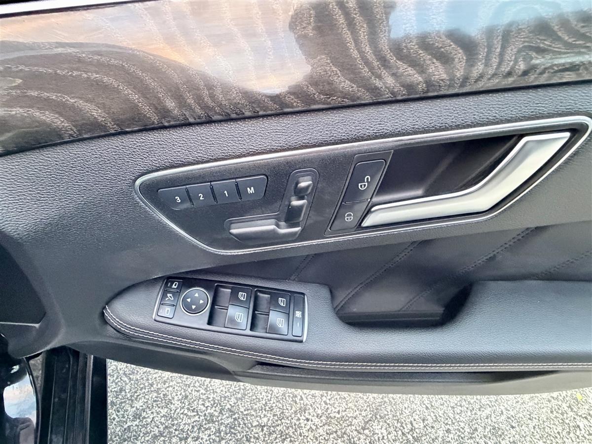 2013 Mercedes-Benz E 250 Avantgarde | 76k KM | Luxury Carousel 11