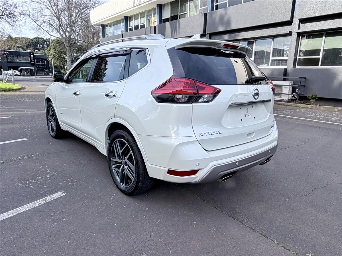 2018 Nissan X-Trail Mode Premium | Luxury SUV | 88k Carousel 4