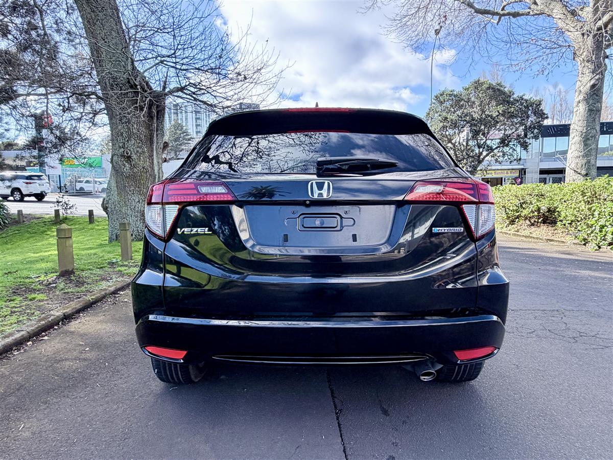 2017 Honda Vezel Z Spec • Hybrid • Honda Sensing • 56k Carousel 5