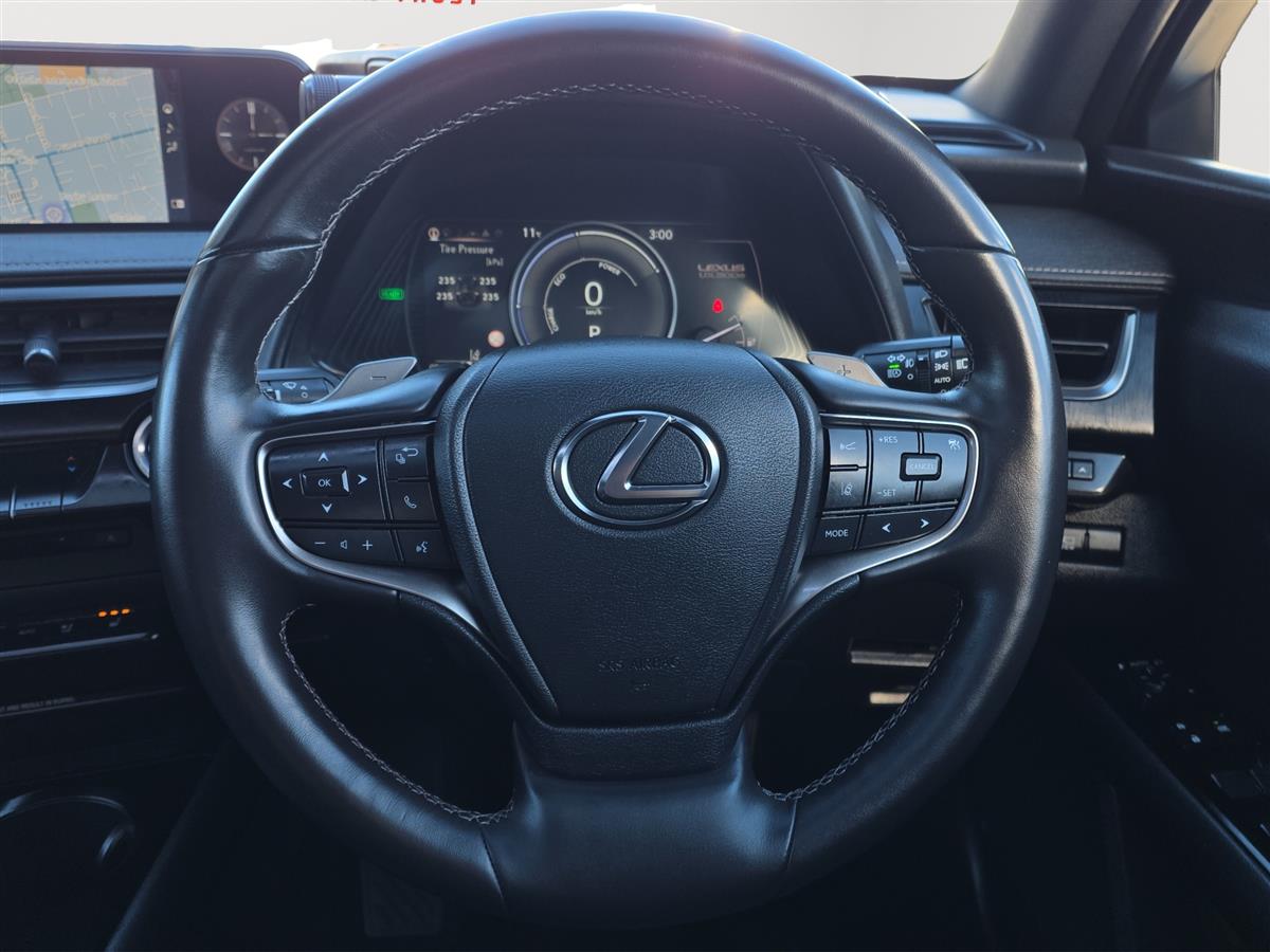 2022 Lexus UX 300e LIMITED 54KWH/EV/HD Carousel 17