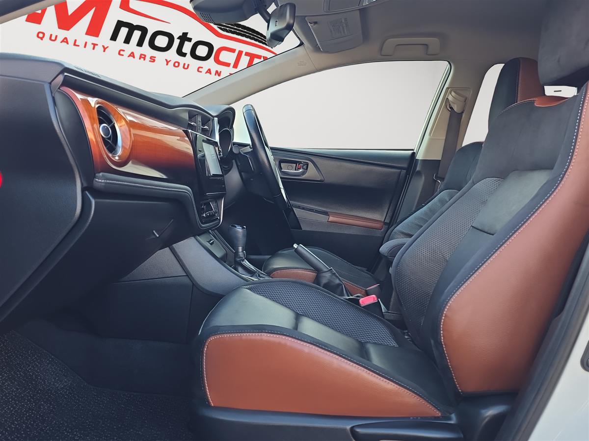 2015 Toyota Auris Leather Seats, Lane Assist, Cruise control Carousel 15