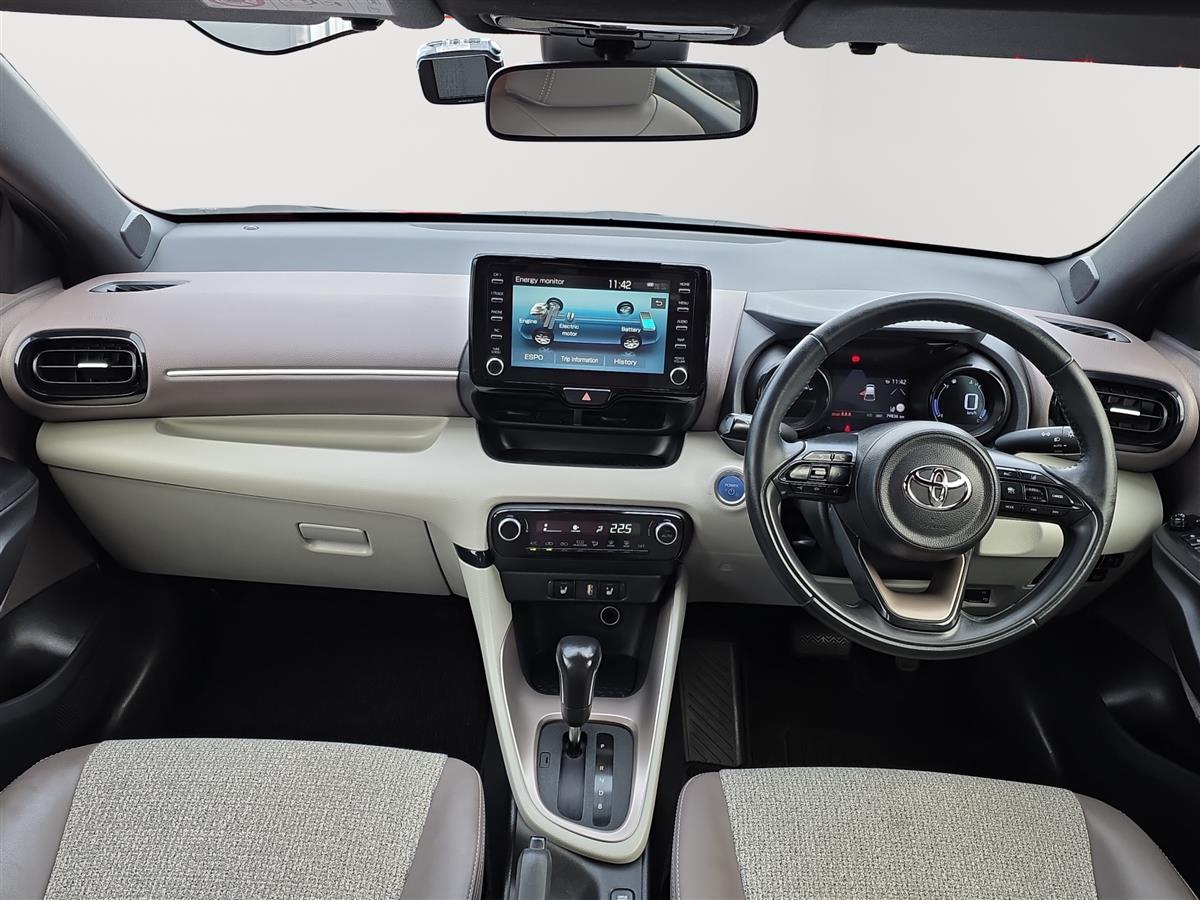 2020 Toyota Yaris HYBRID Z, Radar Cruise, Leather seats Carousel 16