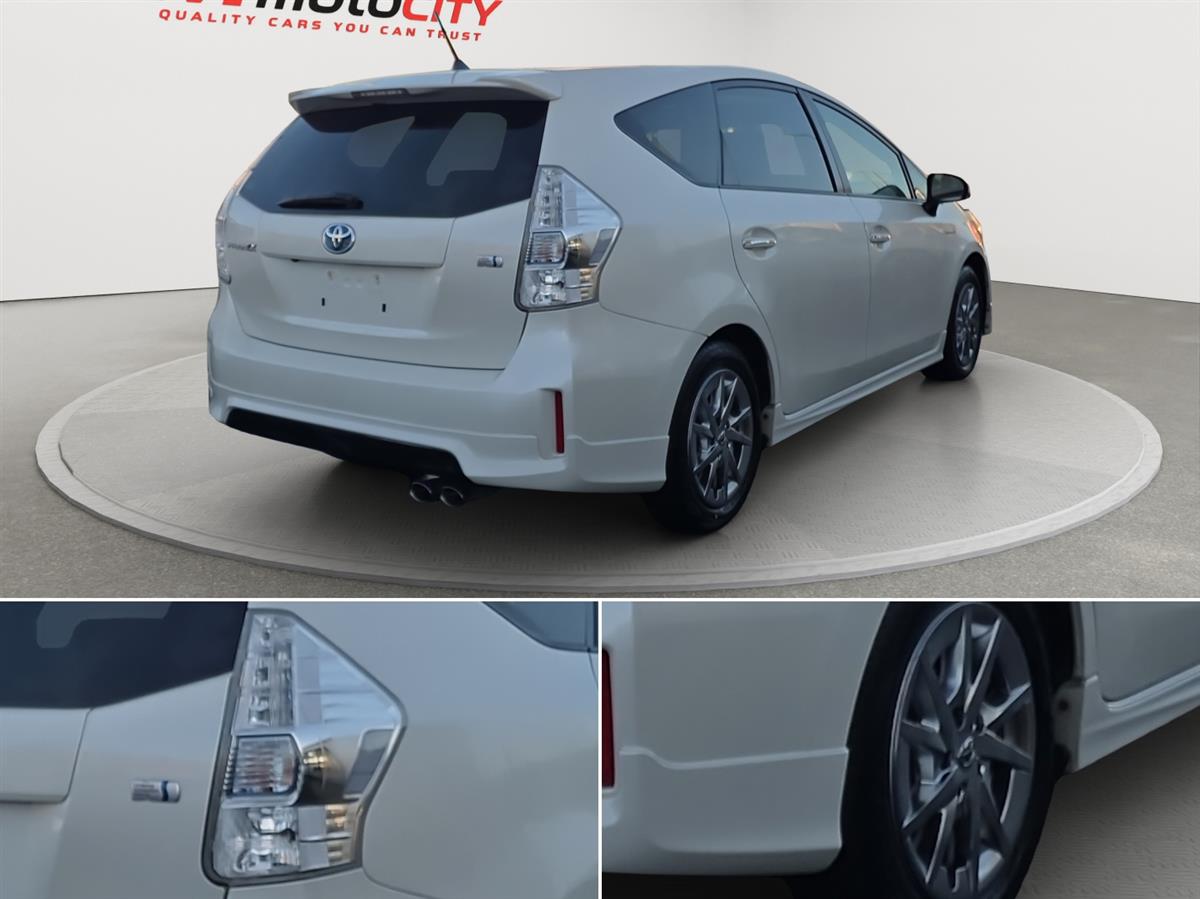 2014 Toyota Prius Alpha S, Panoramic dual roof Carousel 11