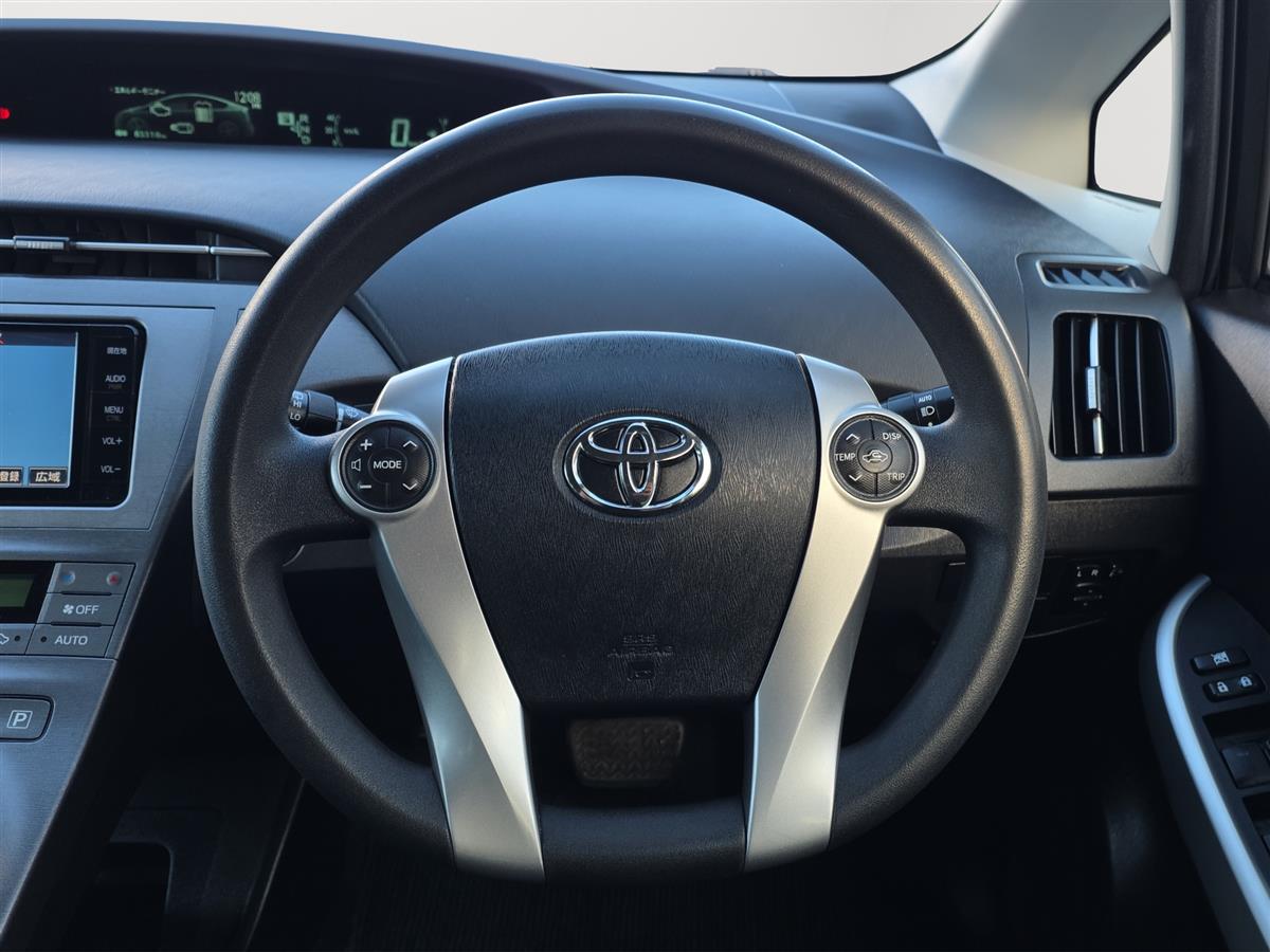 2015 Toyota Prius HYBRID S, dark Interior Carousel 17