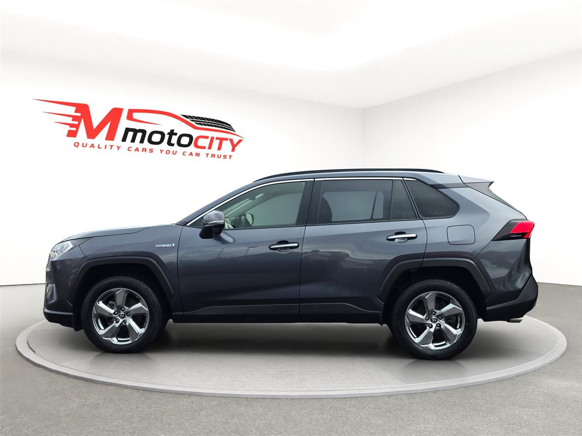 2019 Toyota RAV4 HYBRID, G PAck, Leather Heated Seats with heated Steering Carousel 5