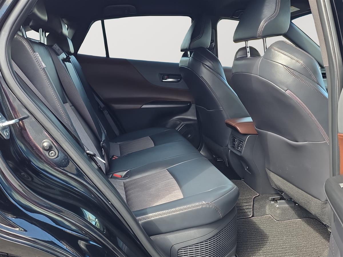 2020 Toyota Harrier HYBRID, G Pack, Radar Cruise, Leather seats Carousel 12