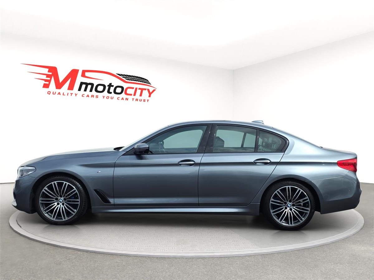 2017 BMW 530i M SPORT Carousel 5