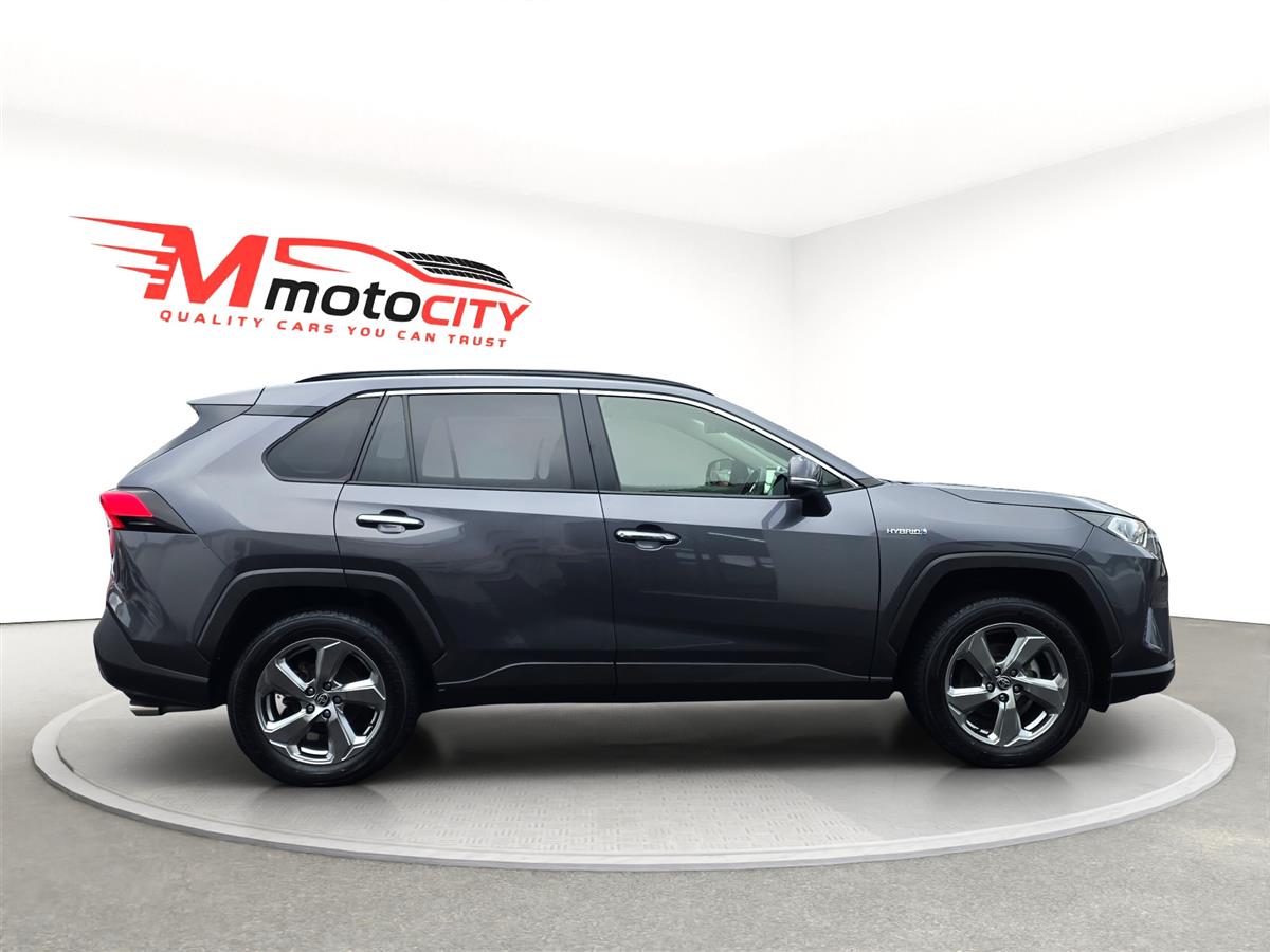 2019 Toyota RAV4 HYBRID, G PAck, Leather Heated Seats with heated Steering Carousel 1