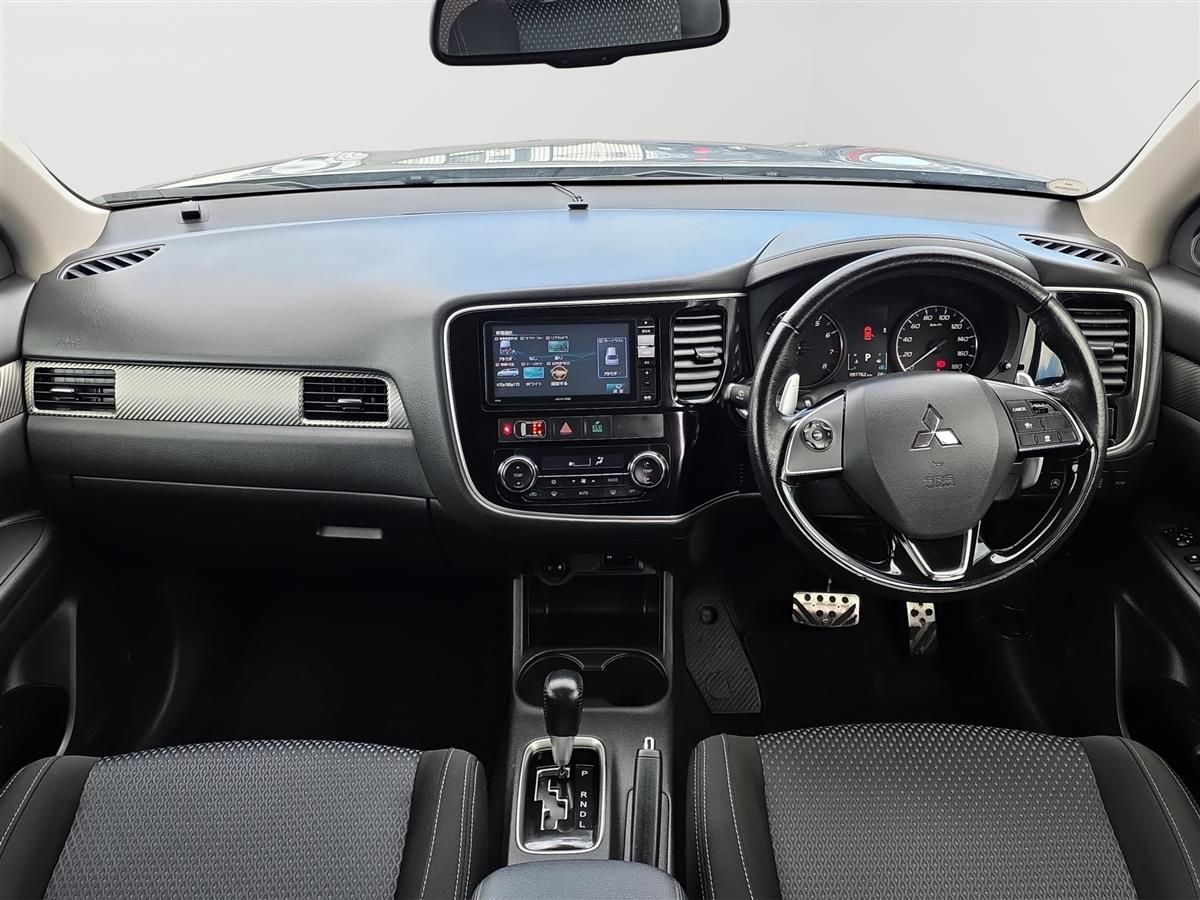 2015 Mitsubishi Outlander 7 Seater, Adaptive Cruise Carousel 16