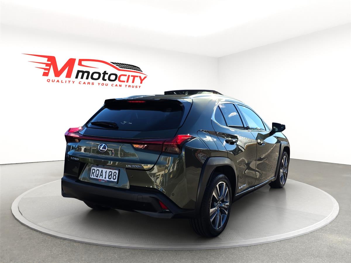 2022 Lexus UX 300e LIMITED 54KWH/EV/HD Carousel 2