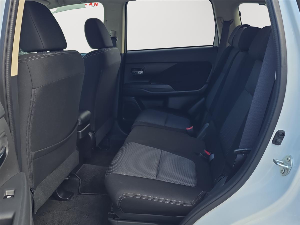 2018 Mitsubishi Outlander 7 Seater, Radar Cruise Carousel 15