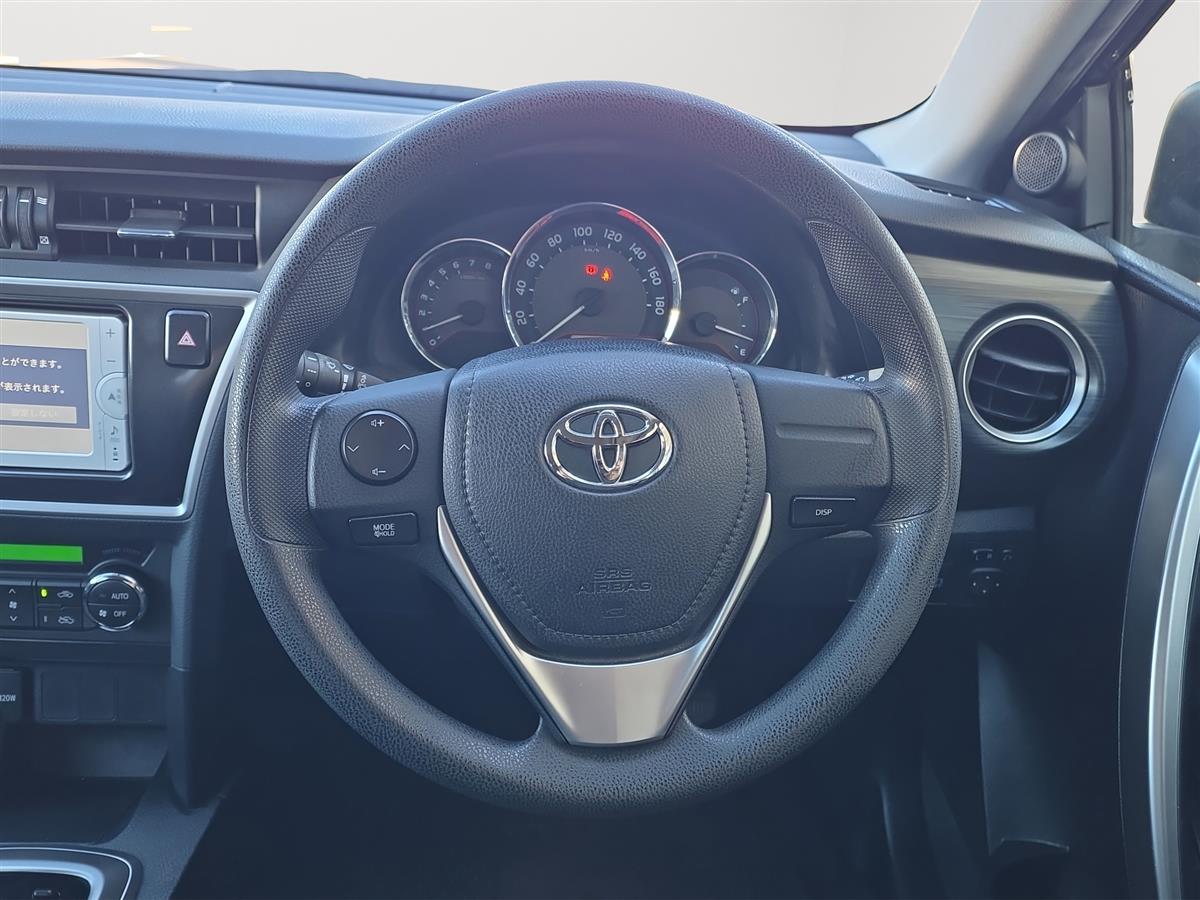 2014 Toyota Auris 1.8G, LOW KMS Carousel 17
