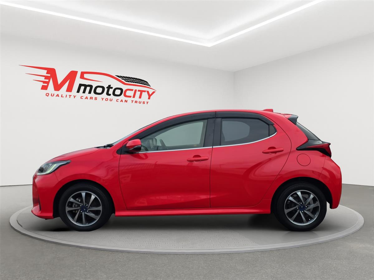 2020 Toyota Yaris HYBRID Z, Radar Cruise, Leather seats Carousel 5