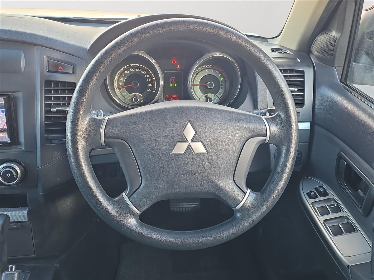 2013 Mitsubishi Pajero GR, LONG EXCEED, 4x4 Optional, 7 SEATS Carousel 17