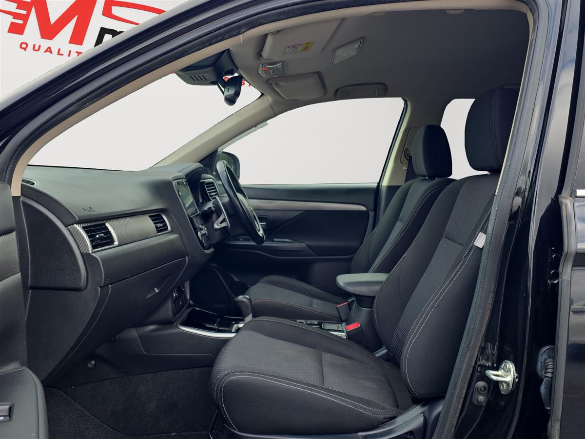 2017 Mitsubishi Outlander 7 Seats, 2.4 G Navi Package Carousel 15